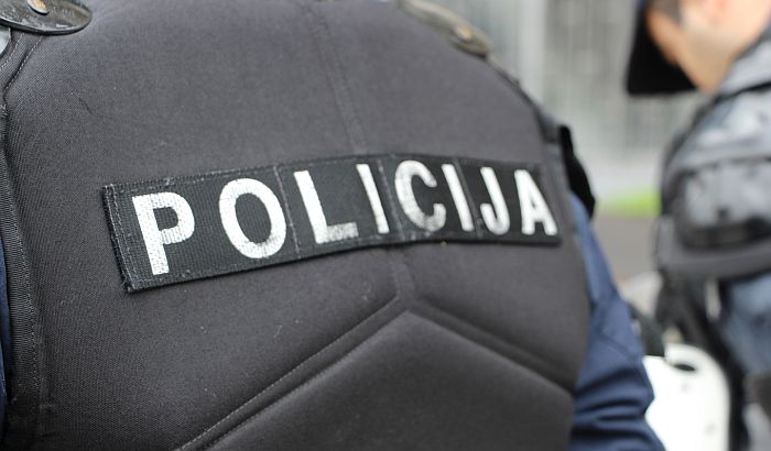 Trinaest osoba uhapšeno zbog pranja novca preko firme 