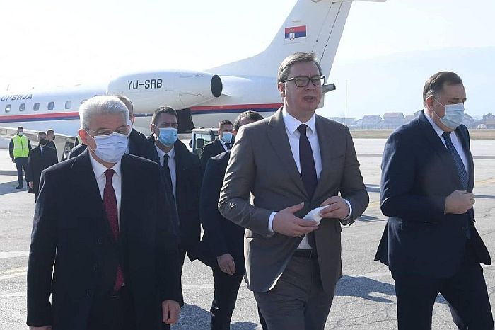 Vučić: Srbija nije ni blizu vanrednog stanja
