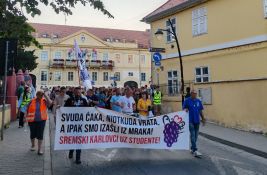 FOTO, VIDEO Protest u Sremskim Karlovcima: Podsetnik na borbu studenata i 