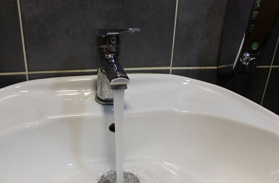 Ugroženo snabdevanje vodom za piće u Gornjem Milanovcu: Kažnjivo zalivanje useva iz reke