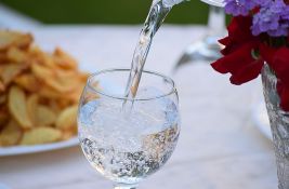 Zašto je dobro piti gaziranu vodu?