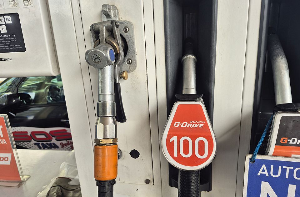 Putniković: Država bi mogla da se odrekne dela poreza i akciza kako gorivo ne bi poskupelo