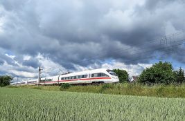 Nemački železnički sindikat preti štrajkom zbog plata