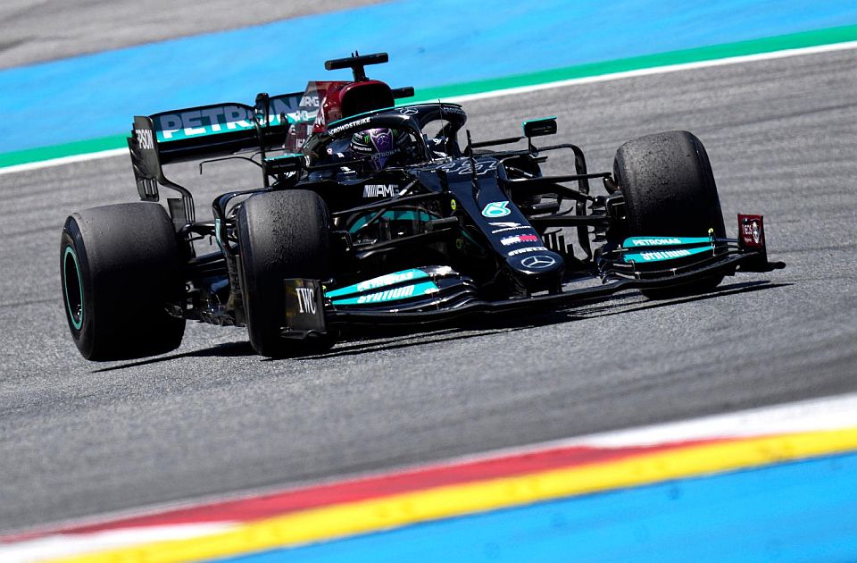 Hamilton produžio ugovor sa Mercedesom