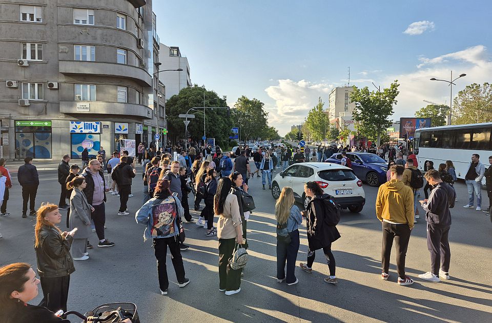 Spisak raskrsnica u Novom Sadu koje će biti blokirane na sat vremena: Promenjene lokacije Spisak raskrsnica u Novom Sadu koje će biti blokirane na sat vremena: Promenjene lokacije