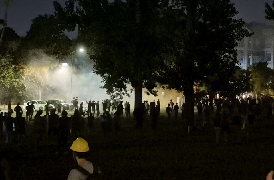 Na protestu u Novom Sadu bilo 600 policajaca, intervenisala i Kričkova jedinica Na protestu u Novom Sadu bilo 600 policajaca, intervenisala i Kričkova jedinica