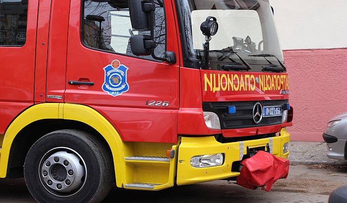Sremska Mitrovica: Zapalila se lokomotiva, nema povređenih