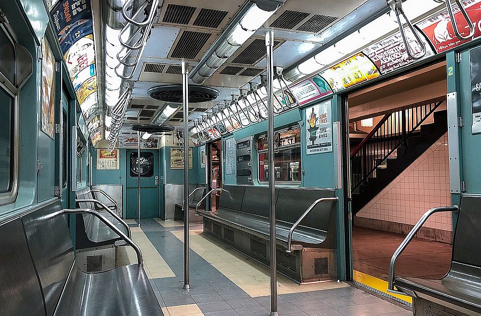 Počinje besplatna vakcinacija u njujorškom metrou, vakcinisani će se voziti besplatno