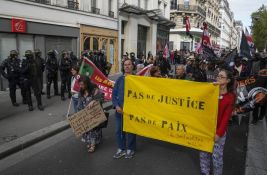 FOTO Francuzi ponovo na ulicama protiv policijskog nasilja: Bilo je i incidenata 