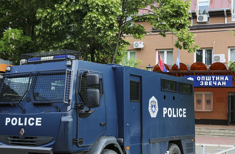 Kosovska policija: Morali smo da upotrebimo suzavac, demonstranti bili nasilni