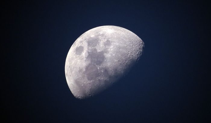 Uskoro moguće prosidbe iznad Meseca za 125 miliona evra