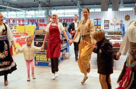 Kolo, rukotvorine i ukusi Srbije: tradicija oživela u Super Vero marketu