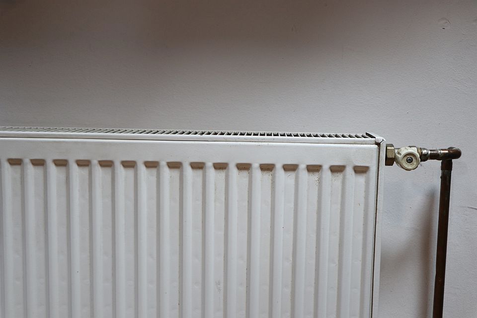 Pojedine ulice kod Novosadskog sajma bez grejanja