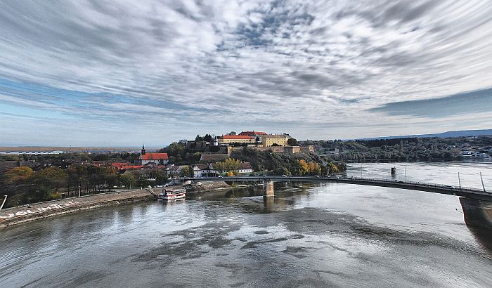 Priroda i društvo: sedi, jedan!