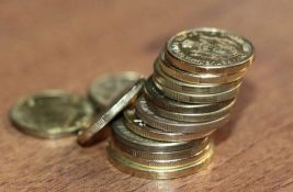 Precenjen kurs dinara - skup život i manji javni dug
