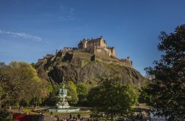 Edinburg počeo turistima da naplaćuje boravišnu taksu