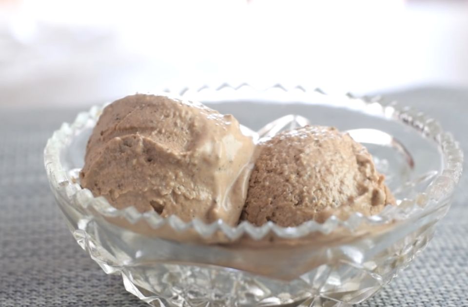 Domaći smrznuti jogurt: Ledeni desert koji ćete praviti celo leto