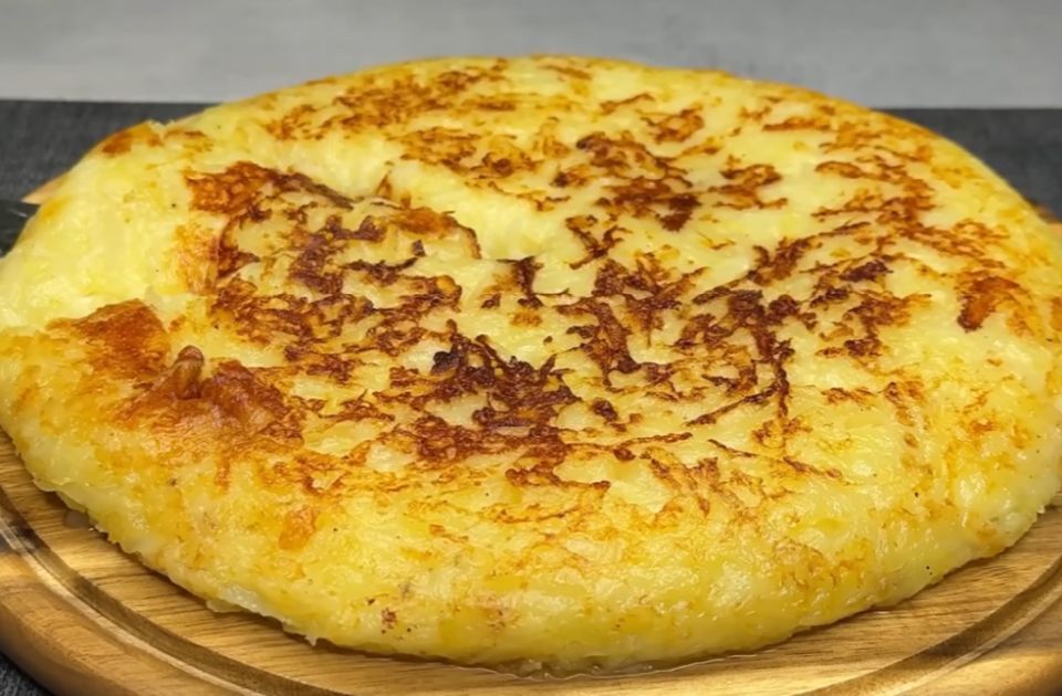 VIDEO Jednostavno, a preukusno: Lepinjica od krompira, sira i luka