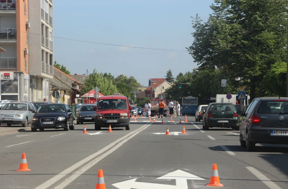 Da li će novosadski putari prestati da farbaju signalizaciju u "špicevima"?