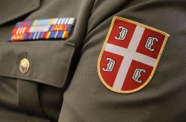 Ministarstvo odbrane: Zlonamerne objave pojedinih medija u vezi sa položajem zastave u Novom Sadu