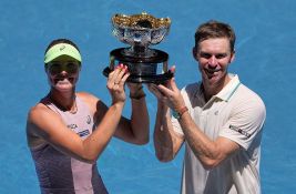 Gadecki i Pirs osvojili Australijan open u mešovitom dublu