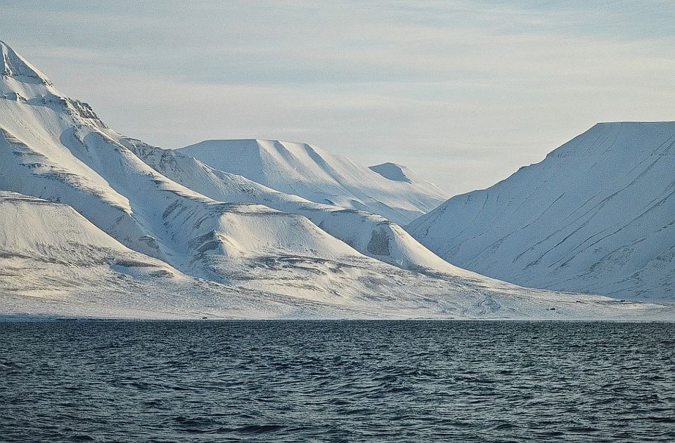 Monarhisti: Srbija da aktivira ugovor o Svalbardu