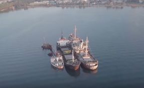 VIDEO: Uklanja se 27 potonulih brodova iz mora kod Pireja