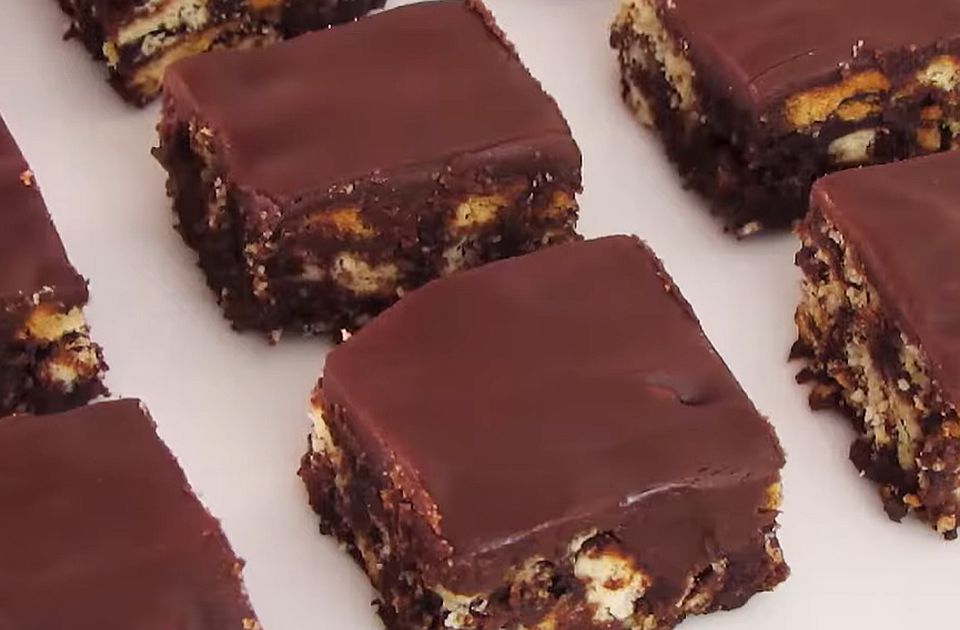 Stari dobri klasik: Čokoladne kocke sa rumom i keksom