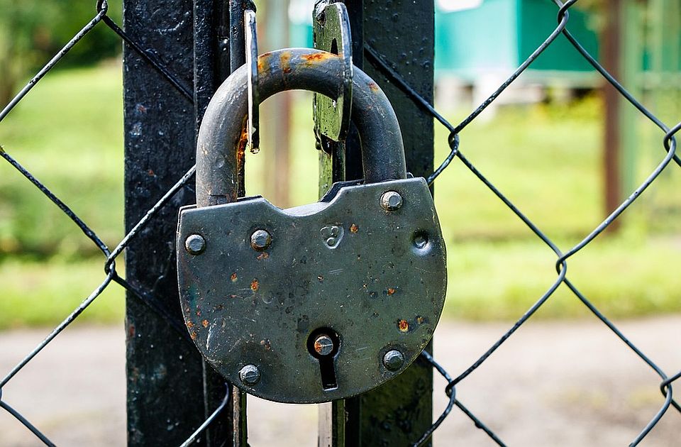 Fondacija Centar za demokratiju: Srbija ekonomski ranjiva, hiljade radnika ostaju bez posla