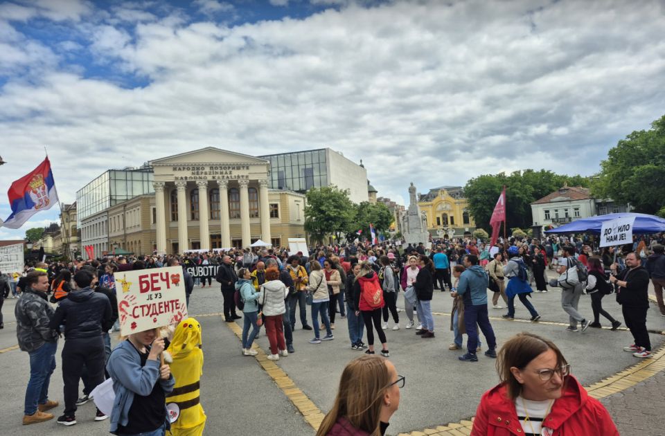 Subotičani treći dan zaredom blokirali centar grada u znak podrške Dijani Hrki