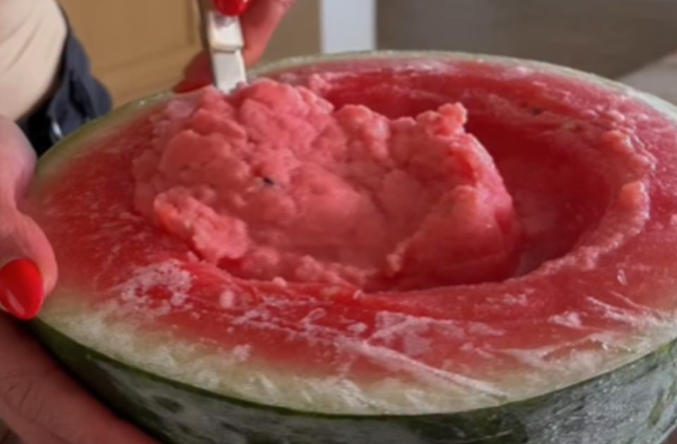 VIDEO Jednostavno i brzo: Sladoled od lubenice koji zahteva samo tri sastojka 