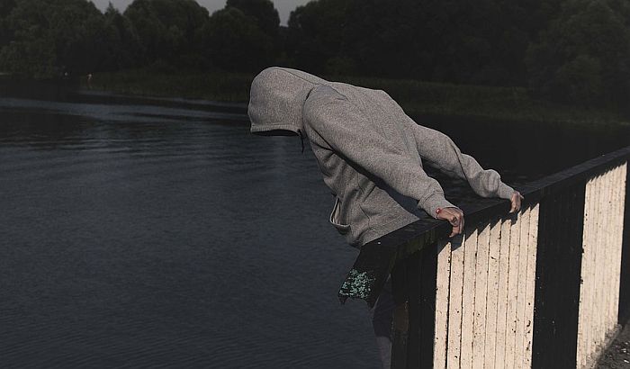 Samoubistva deo naše stvarnosti, ali je odlazak kod psihologa i dalje tabu tema
