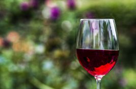 Naučnici otkrili zbog čega i malo vina može izazvati glavobolju