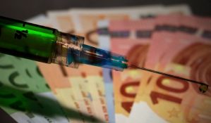 Britanija: Naplaćuju lažne vakcine protiv korone