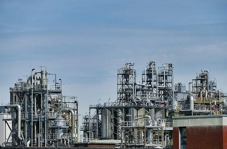 Strateška ruska rafinerija obustavlja rad posle napada ukrajinskog drona 