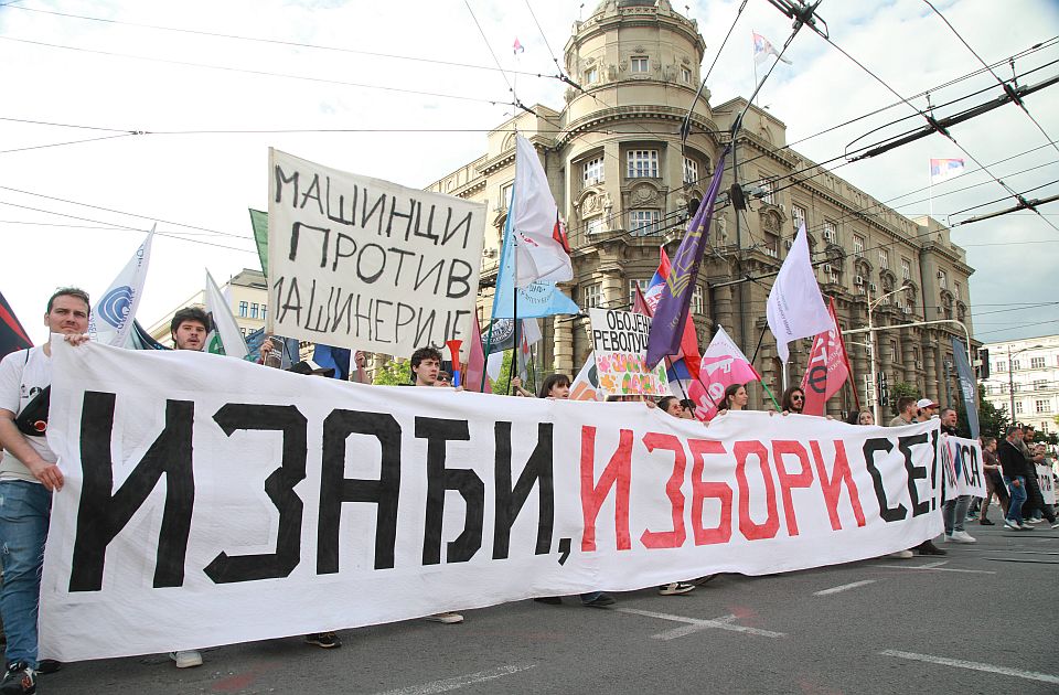 VIDEO Završen protest u Beogradu: Studenti traže raspisivanje izbora u najkraćem mogućem roku