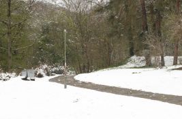 Rekonstrukcija staze ka Brankovom grobu na Stražilovu: Popločavanje bez Uslova zaštite prirode