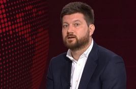 Karović: Hitno smeniti Lučića zbog gušenja medija, RTS-u poručio da je dodvoravanje studentima nepotrebno