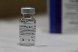 Popović: Ruske vakcine proizvedene u Srbiji spremne za upotrebu