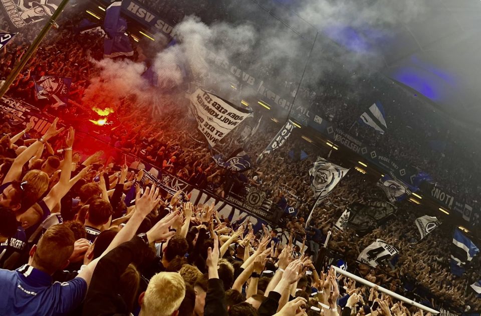 VIDEO: Navijači Hamburgera slavili povratak kluba u Bundesligu, pa zadobili teške povrede