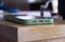 Pametni telefoni bi mogli da poskupe za skoro sedam odsto u 2026. zbog nestašice čipova