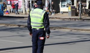 Beočinac vozio pijan, bez vozačke dozvole i s isteklom registracijom