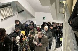 FOTO, VIDEO U toku protest kod fakulteta, građani ušli u DIF