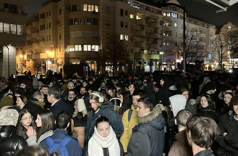 UŽIVO U toku protest kod fakulteta: Građani ušli na Pravni
