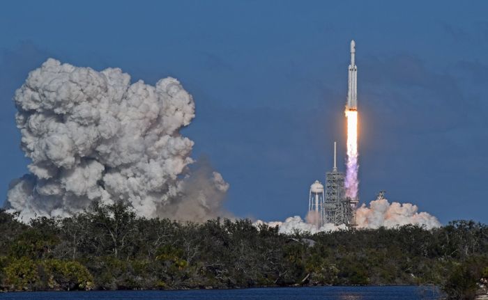 Pepeo 152 osobe u ponedeljak će biti lansiran u svemir