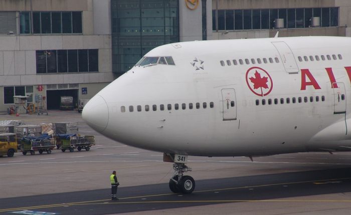 Putnica zaspala tokom leta i probudila se sama i zaključana u avionu