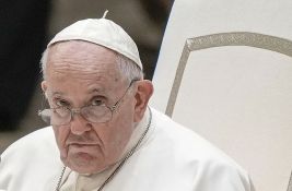 Nekadašnji ambasador u Vatikanu: Papa Franja je iskreno poštovao Srbe i SPC