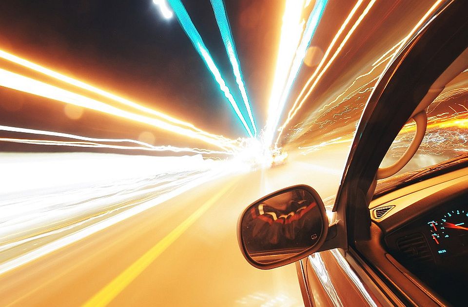 Divljao "audijem" na auto-putu Beograd-Šid: Vozio 240 km/h
