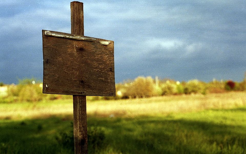 Bivši direktor javnog preduzeća iz Sremske Mitrovice i predsednik sindikata muljali sa zemljištem