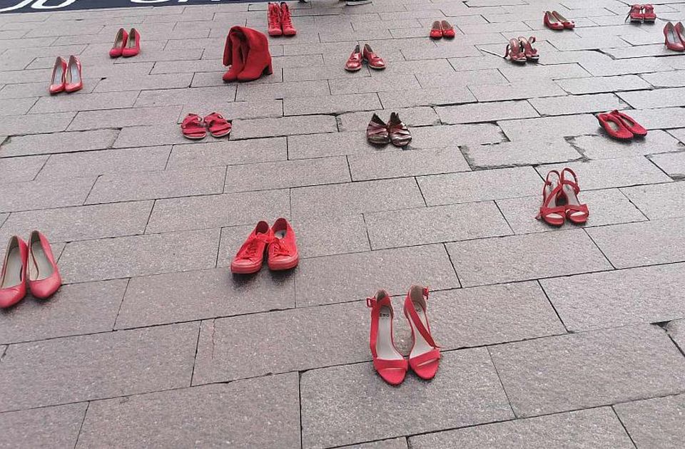 Protest zbog ubistva još jedne žene danas na Trgu slobode: Od nadležnih se traže konkretne mere